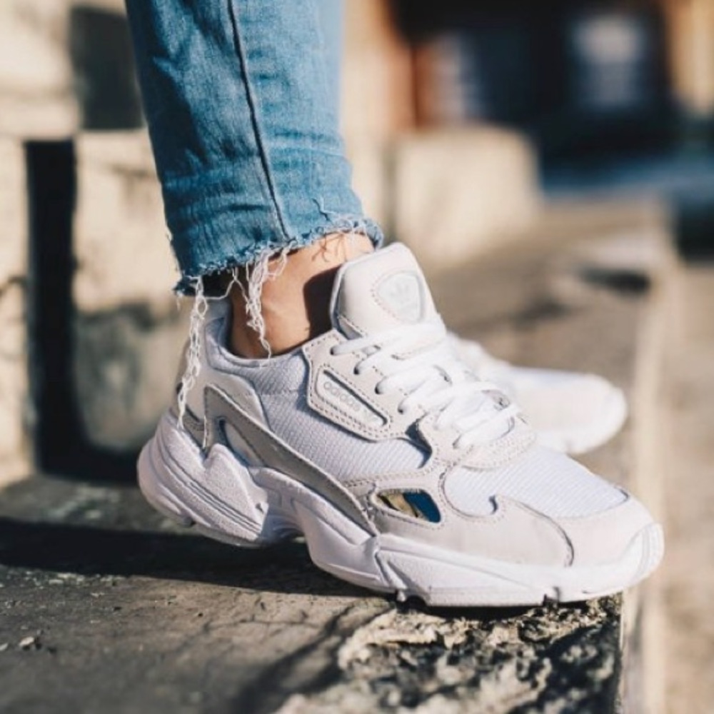 ADIDAS WOMENS SNEAKERS retro falcons